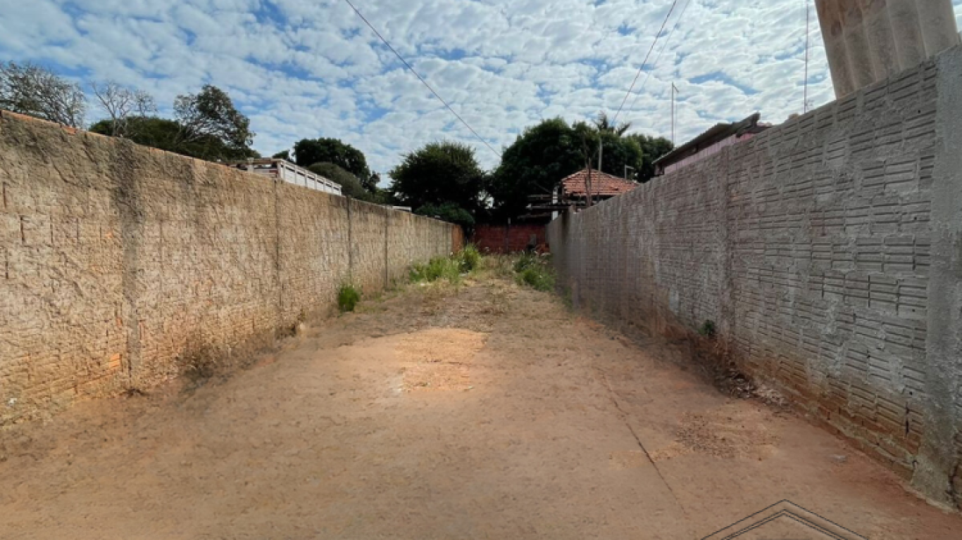 TERRENO NA Vila Ribeiro em Assis