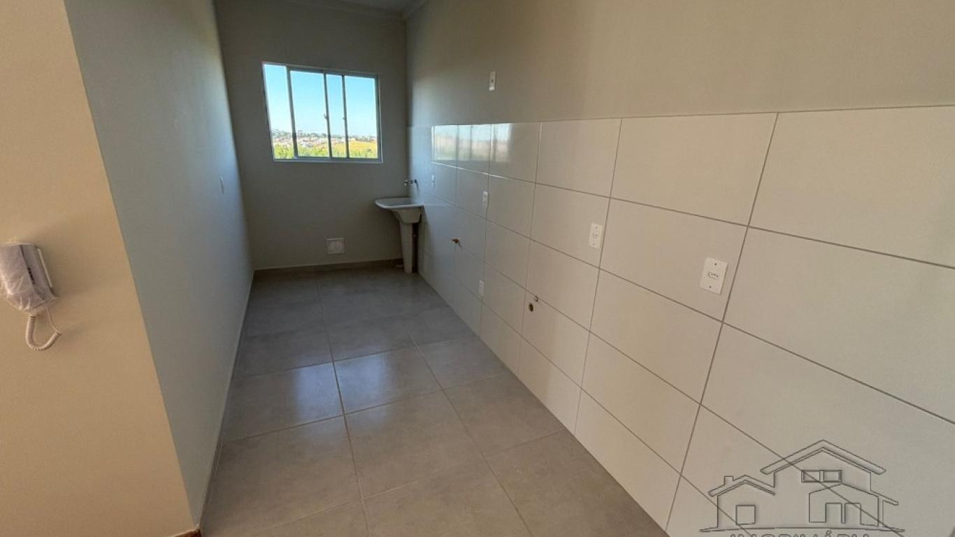 APARTAMENTO NA PROX AO POUPA TEMPO em Assis