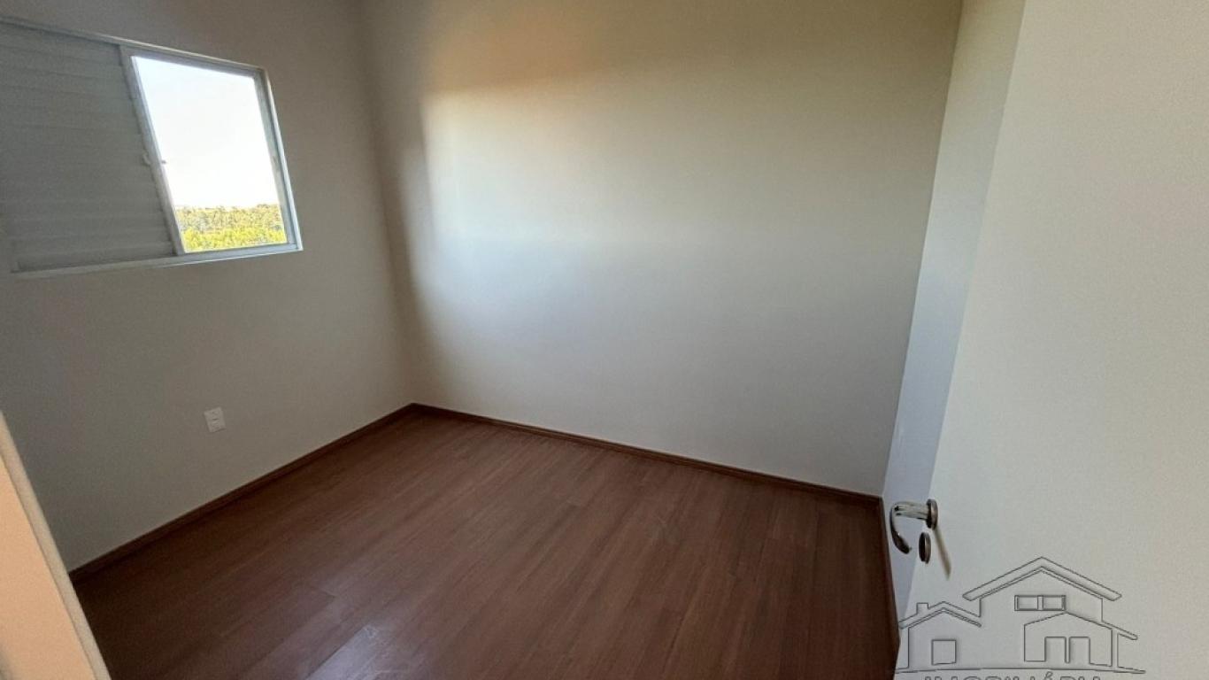 APARTAMENTO NA PROX AO POUPA TEMPO em Assis