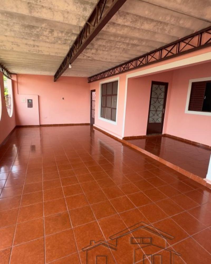 CASA NA Vila Progresso em Assis