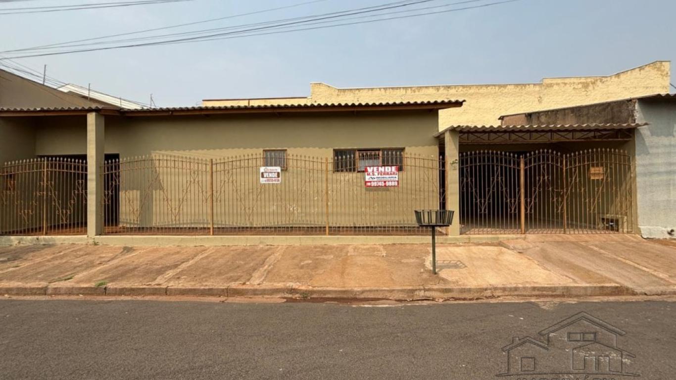 CASA NA Vila Rodrigues em Assis