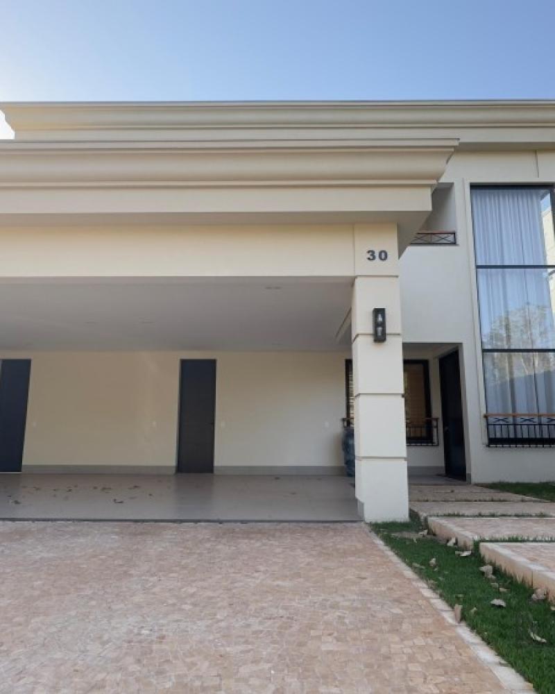 CASA NA Renascence Residencial em Assis