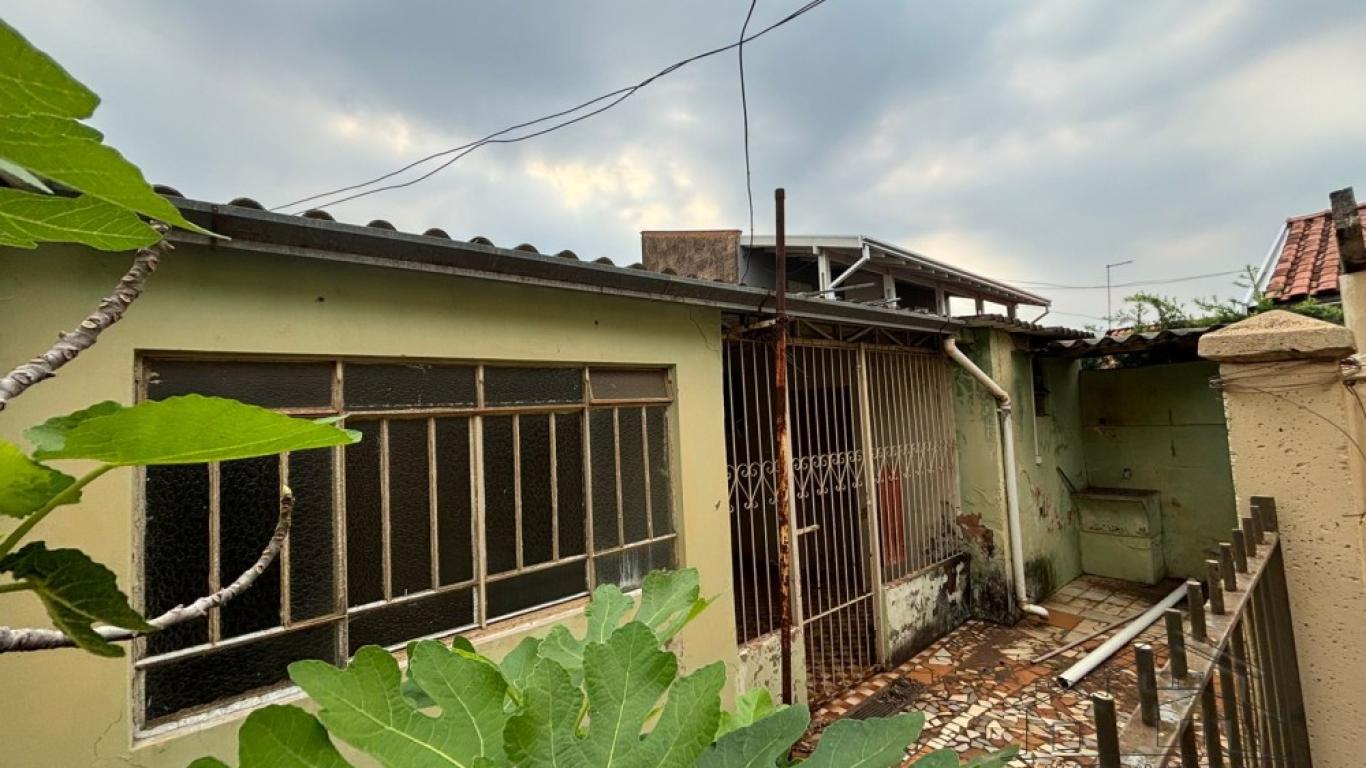 CASA NA Vila Central em Assis