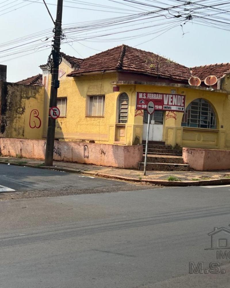 CASA NA Vila Central em Assis