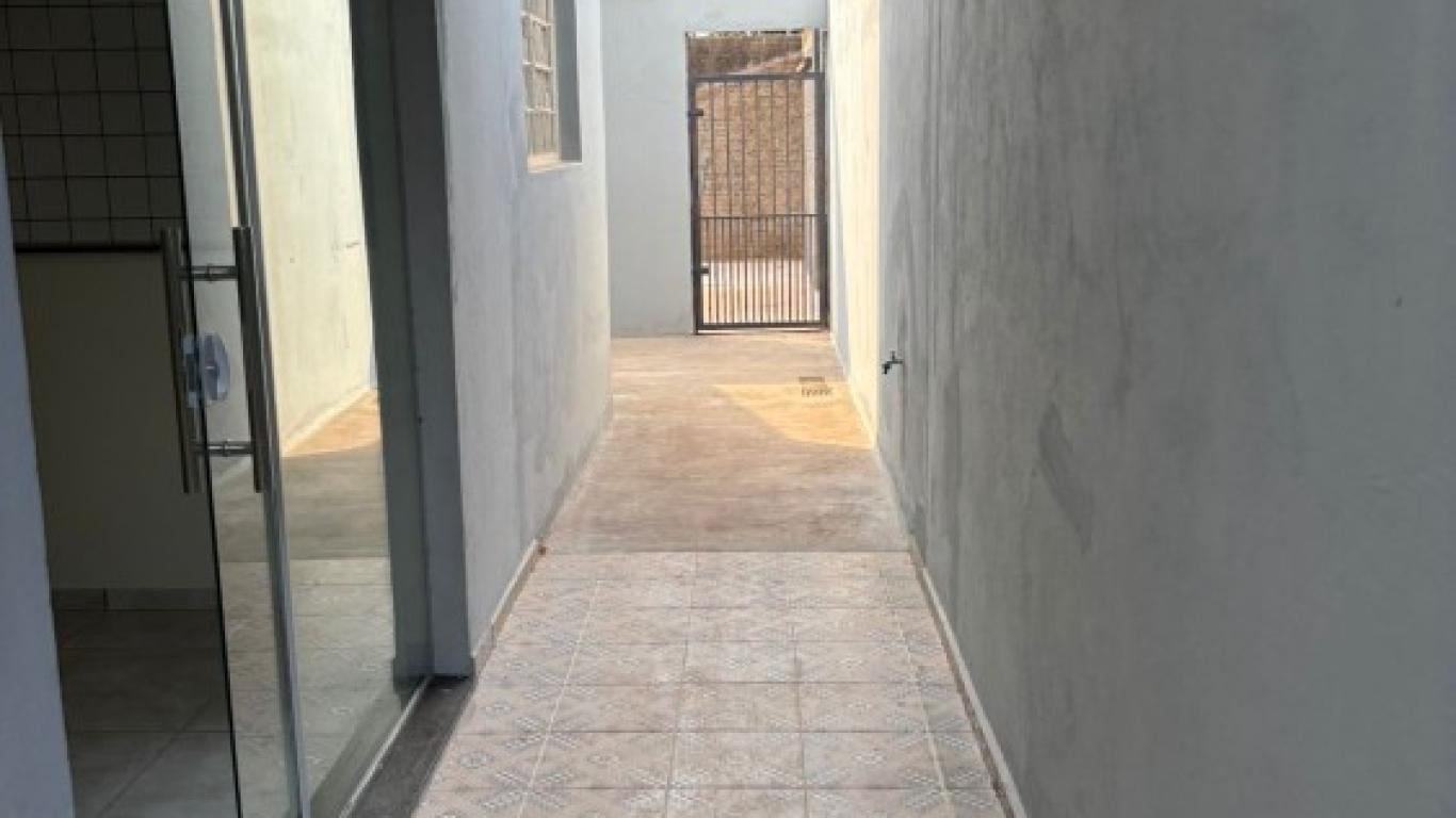 CASA NA Conjunto Habitacional Irmã Catarina em Assis