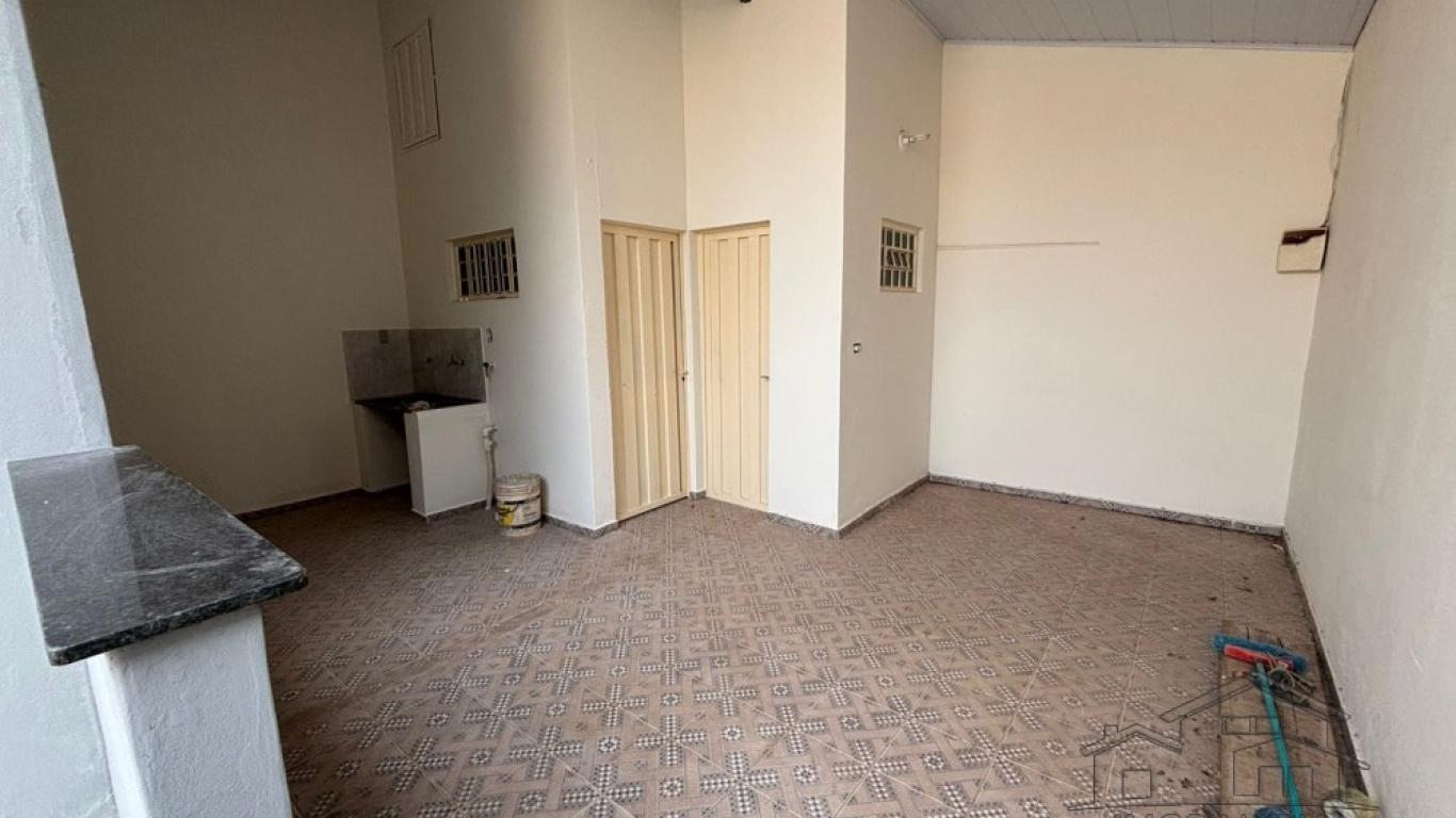 CASA NA Conjunto Habitacional Irmã Catarina em Assis