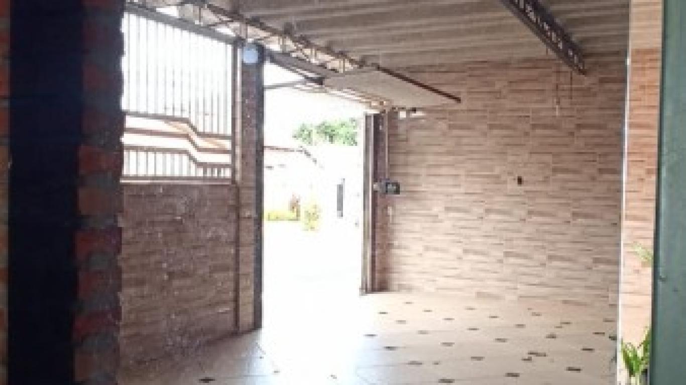 CASA NA Conjunto Habitacional Assis IV em Assis